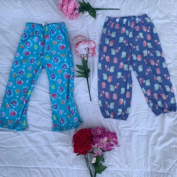 Bundle 4 pieces pajamas girls size 4 T - Picture 7 of 11